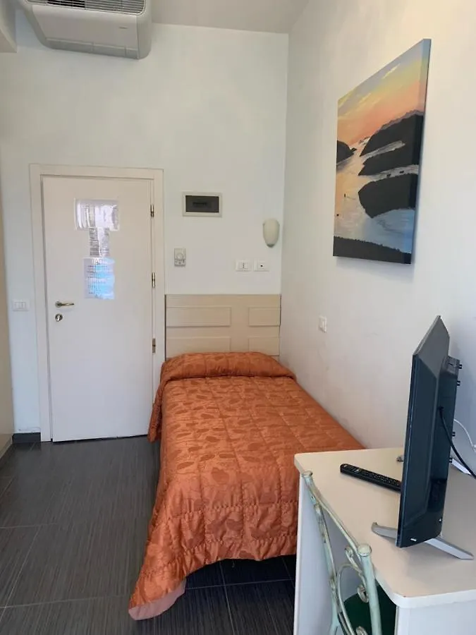 Hotel Spiaggia Marconi Rimini 3*,  Italia
