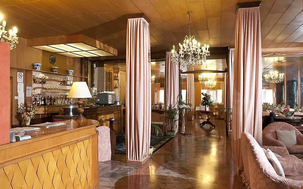 Hotel Spiaggia Marconi ريميني